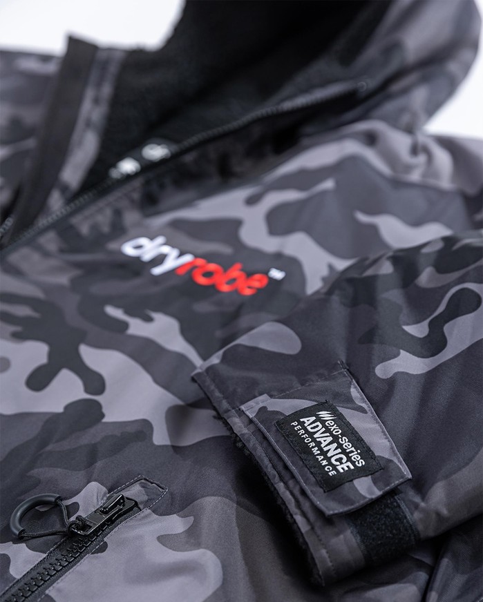 DRYROBE Advance Long Sleeve Schwarz Camo