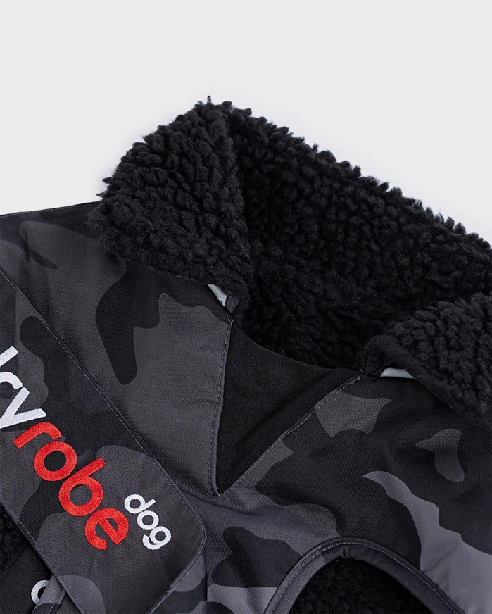 DRYROBE Dog Coat Hundemantel Schwarz Camo
