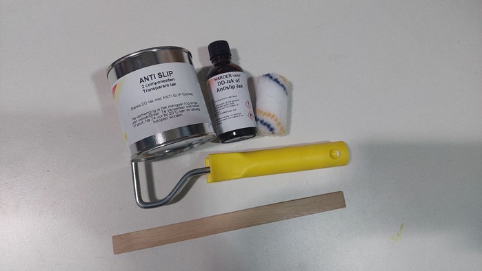 Antirutschlack Standflächenlack + Roller Windsurfboards